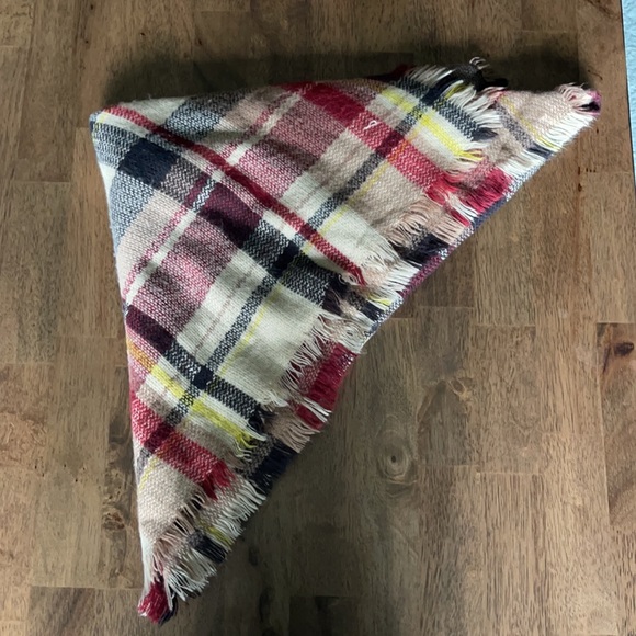 Blanket Scarf - Picture 2 of 2